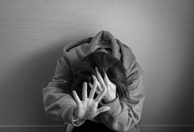 芸能人の夫に金銭トラブル報道が出て離婚を考えた不安｜30代女性からの調査相談。